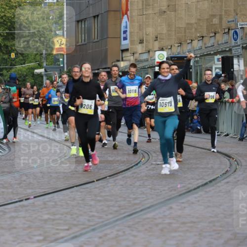 05.10.2025 - 20. swb-Marathon Bremen Strokosch-Dieckow http://msf.ph/oto/9226582 05.10.2025 10:49:18 Ziel 9206, 9333, 9435, 9708, 10118, 10519, 10715, 10735, 11057, 11319, 11598, 11672 meine-sportfotos.de