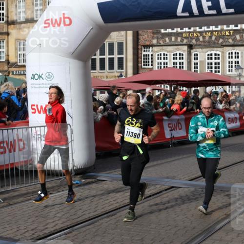 05.10.2025 - 20. swb-Marathon Bremen Yannick Fuchs http://msf.ph/oto/9226587 05.10.2025 10:57:43 Ziel 9000, 9309, 9625, 9747, 9904, 9914, 9962, 10139, 10694, 10739, 10754, 11352, 11360, 11583 meine-sportfotos.de