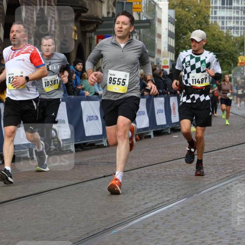 05.10.2025 - 20. swb-Marathon Bremen Strokosch-Dieckow http://msf.ph/oto/9226724 05.10.2025 10:49:28 Ziel 9233, 9435, 9555, 9626, 9627, 10118, 10381, 10519, 10636, 10673, 10712, 10888, 11319, 11487, 11579, 11672 meine-sportfotos.de