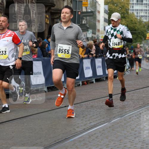 05.10.2025 - 20. swb-Marathon Bremen Strokosch-Dieckow http://msf.ph/oto/9226746 05.10.2025 10:49:28 Ziel 9233, 9435, 9555, 9626, 9627, 10118, 10381, 10519, 10636, 10673, 10712, 10888, 11319, 11487, 11579, 11672 meine-sportfotos.de