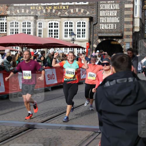 05.10.2025 - 20. swb-Marathon Bremen Yannick Fuchs http://msf.ph/oto/9226774 05.10.2025 10:57:49 Ziel 9309, 9372, 9585, 9747, 9943, 9979, 10225, 10250, 10329, 10555, 10694, 10754, 11352, 11520, 11521, 11583, 11731 meine-sportfotos.de