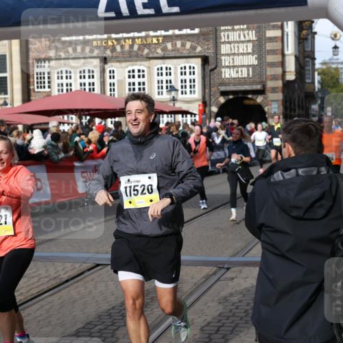 05.10.2025 - 20. swb-Marathon Bremen Yannick Fuchs http://msf.ph/oto/9226851 05.10.2025 10:57:52 Ziel 9309, 9372, 9585, 9943, 9979, 10225, 10250, 10329, 10341, 10555, 11457, 11520, 11521, 11731, 11744 meine-sportfotos.de