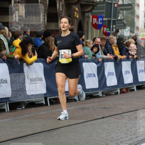 05.10.2025 - 20. swb-Marathon Bremen Strokosch-Dieckow http://msf.ph/oto/9226946 05.10.2025 10:49:40 Ziel 9452, 10170, 10726, 10781, 10873, 11692 meine-sportfotos.de