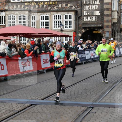 05.10.2025 - 20. swb-Marathon Bremen Yannick Fuchs http://msf.ph/oto/9227013 05.10.2025 11:01:05 Ziel 9208, 9600, 10228, 10258, 10359, 11155 meine-sportfotos.de
