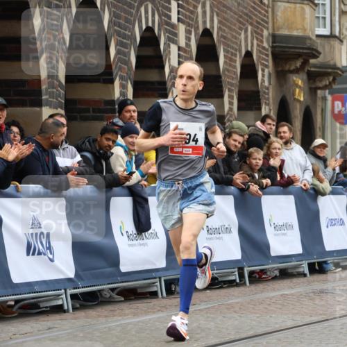 05.10.2025 - 20. swb-Marathon Bremen Strokosch-Dieckow http://msf.ph/oto/9227037 05.10.2025 12:21:54 Ziel 594 meine-sportfotos.de