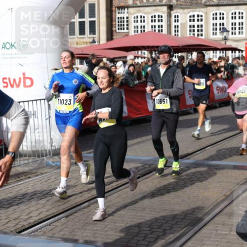 05.10.2025 - 20. swb-Marathon Bremen Yannick Fuchs http://msf.ph/oto/9227064 05.10.2025 10:58:01 Ziel 9221, 9568, 9719, 10219, 10651, 10703, 10834, 10890, 10975, 11023, 11116, 11301, 11457, 11469, 11564, 11575, 11744 meine-sportfotos.de