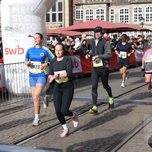 05.10.2025 - 20. swb-Marathon Bremen Yannick Fuchs http://msf.ph/oto/9227077 05.10.2025 10:58:01 Ziel 9221, 9568, 9719, 10219, 10651, 10703, 10834, 10890, 10975, 11023, 11116, 11301, 11457, 11469, 11564, 11575, 11744 meine-sportfotos.de