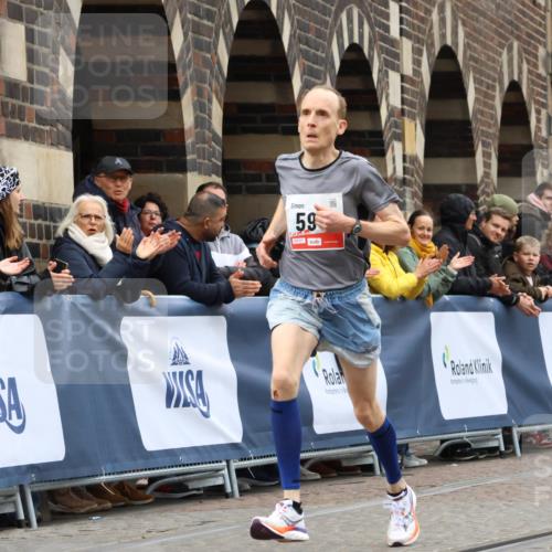 05.10.2025 - 20. swb-Marathon Bremen Strokosch-Dieckow http://msf.ph/oto/9227094 05.10.2025 12:21:55 Ziel 594 meine-sportfotos.de