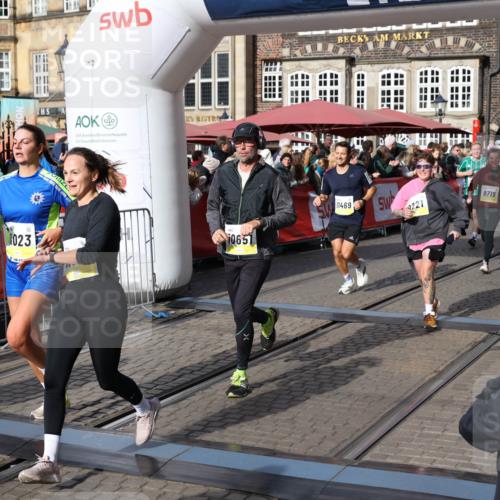 05.10.2025 - 20. swb-Marathon Bremen Yannick Fuchs http://msf.ph/oto/9227103 05.10.2025 10:58:01 Ziel 9221, 9568, 9719, 10219, 10651, 10703, 10834, 10890, 10975, 11023, 11116, 11301, 11457, 11469, 11564, 11575, 11744 meine-sportfotos.de