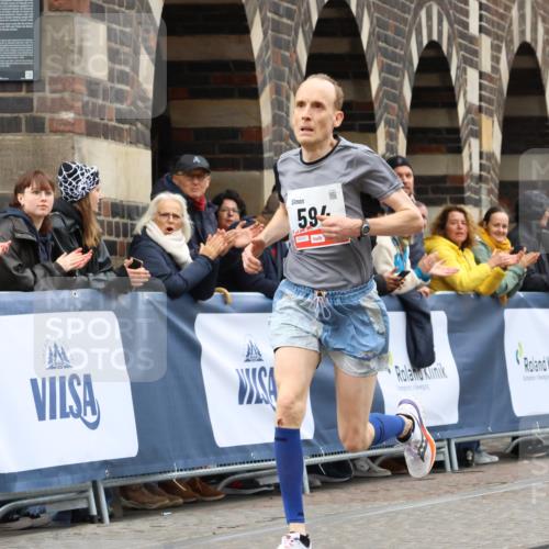 05.10.2025 - 20. swb-Marathon Bremen Strokosch-Dieckow http://msf.ph/oto/9227127 05.10.2025 12:21:55 Ziel 594 meine-sportfotos.de