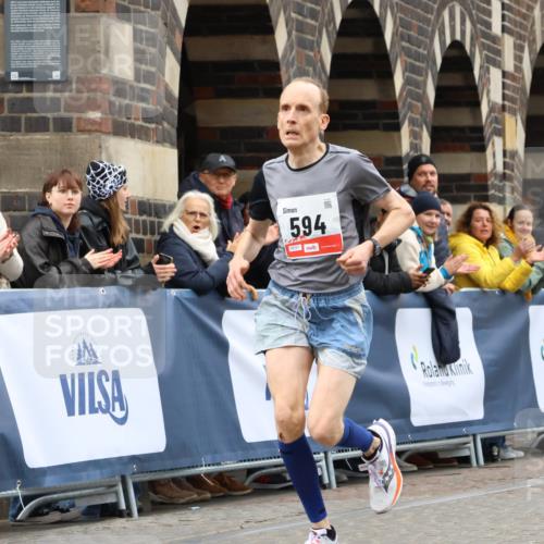 05.10.2025 - 20. swb-Marathon Bremen Strokosch-Dieckow http://msf.ph/oto/9227144 05.10.2025 12:21:55 Ziel 594 meine-sportfotos.de