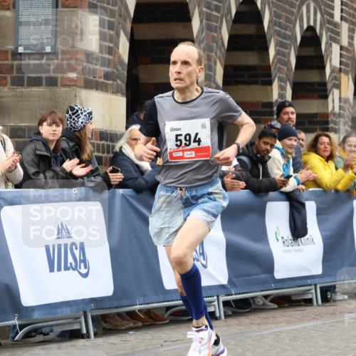 05.10.2025 - 20. swb-Marathon Bremen Strokosch-Dieckow http://msf.ph/oto/9227161 05.10.2025 12:21:55 Ziel 594 meine-sportfotos.de