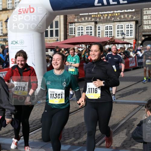 05.10.2025 - 20. swb-Marathon Bremen Yannick Fuchs http://msf.ph/oto/9227180 05.10.2025 10:58:04 Ziel 9221, 9568, 9719, 10219, 10577, 10651, 10703, 10834, 10975, 11023, 11116, 11301, 11469, 11564, 11663 meine-sportfotos.de