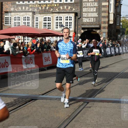 05.10.2025 - 20. swb-Marathon Bremen Yannick Fuchs http://msf.ph/oto/9227231 05.10.2025 11:01:12 Ziel 9208, 9305, 9443, 9600, 9880, 9954, 10228, 10359, 10477, 10630, 11053, 11524, 11719 meine-sportfotos.de