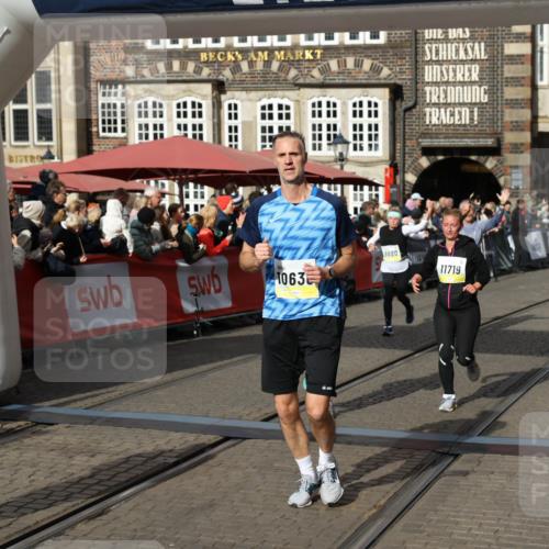 05.10.2025 - 20. swb-Marathon Bremen Yannick Fuchs http://msf.ph/oto/9227237 05.10.2025 11:01:13 Ziel 9208, 9305, 9443, 9880, 9954, 10228, 10359, 10477, 10630, 11053, 11524, 11719 meine-sportfotos.de