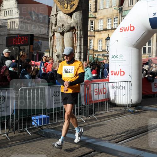 05.10.2025 - 20. swb-Marathon Bremen Yannick Fuchs http://msf.ph/oto/9227254 05.10.2025 11:01:13 Ziel 9208, 9305, 9443, 9880, 9954, 10228, 10359, 10477, 10630, 11053, 11524, 11719 meine-sportfotos.de
