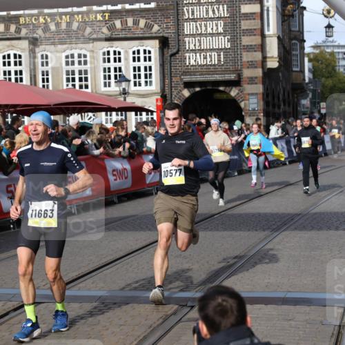 05.10.2025 - 20. swb-Marathon Bremen Yannick Fuchs http://msf.ph/oto/9227286 05.10.2025 10:58:06 Ziel 9221, 9568, 9719, 9872, 10577, 10651, 10703, 10793, 10975, 11023, 11116, 11301, 11469, 11601, 11663 meine-sportfotos.de