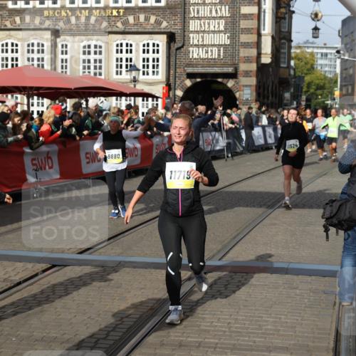 05.10.2025 - 20. swb-Marathon Bremen Yannick Fuchs http://msf.ph/oto/9227290 05.10.2025 11:01:14 Ziel 9208, 9305, 9443, 9880, 9954, 10228, 10359, 10477, 10630, 11053, 11524, 11719 meine-sportfotos.de