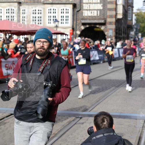 05.10.2025 - 20. swb-Marathon Bremen Yannick Fuchs http://msf.ph/oto/9227373 05.10.2025 10:58:11 Ziel 9576, 9582, 9872, 10127, 10395, 10459, 10577, 10793, 11058, 11601, 11663 meine-sportfotos.de