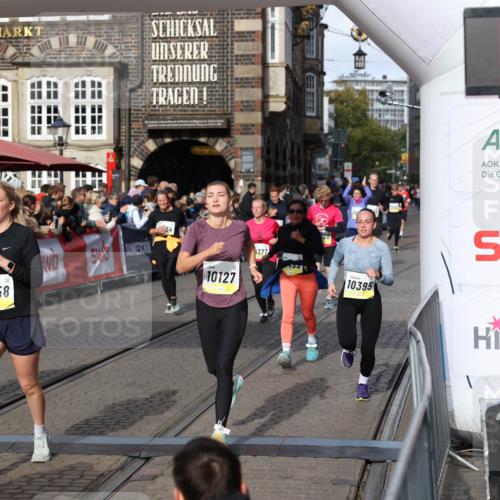 05.10.2025 - 20. swb-Marathon Bremen Yannick Fuchs http://msf.ph/oto/9227407 05.10.2025 10:58:12 Ziel 9576, 9582, 9634, 9872, 10127, 10377, 10395, 10459, 10577, 10620, 10793, 11058, 11601, 11663 meine-sportfotos.de