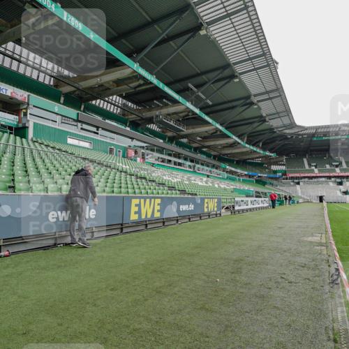 05.10.2025 - 20. swb-Marathon Bremen Michael Burmester http://msf.ph/oto/9227426 05.10.2025 11:53:35 Laufen im Stadion 408 meine-sportfotos.de