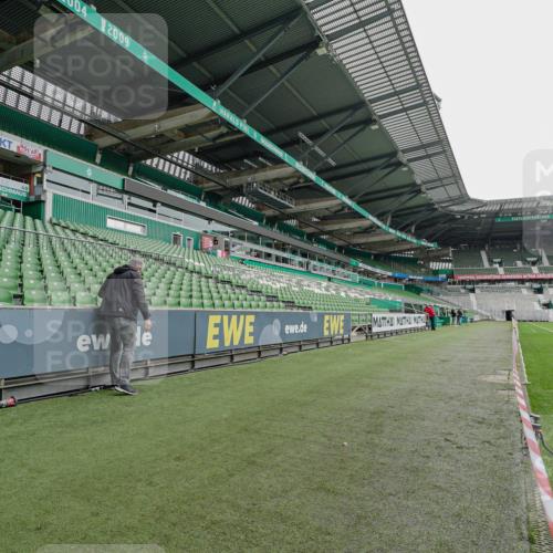 05.10.2025 - 20. swb-Marathon Bremen Michael Burmester http://msf.ph/oto/9227432 05.10.2025 11:53:41 Laufen im Stadion 408 meine-sportfotos.de