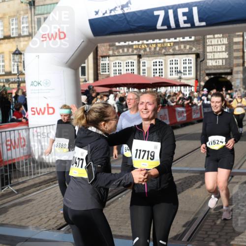 05.10.2025 - 20. swb-Marathon Bremen Yannick Fuchs http://msf.ph/oto/9227435 05.10.2025 11:01:17 Ziel 9182, 9305, 9443, 9880, 10477, 10630, 10914, 11053, 11337, 11338, 11524, 11597, 11719 meine-sportfotos.de