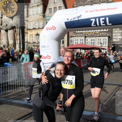 05.10.2025 - 20. swb-Marathon Bremen Yannick Fuchs http://msf.ph/oto/9227457 05.10.2025 11:01:17 Ziel 9182, 9305, 9443, 9880, 10477, 10630, 10914, 11053, 11337, 11338, 11524, 11597, 11719 meine-sportfotos.de