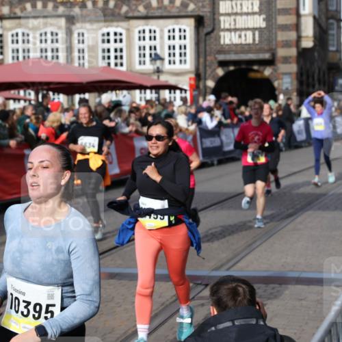 05.10.2025 - 20. swb-Marathon Bremen Yannick Fuchs http://msf.ph/oto/9227476 05.10.2025 10:58:14 Ziel 9576, 9582, 9634, 9872, 10127, 10377, 10395, 10398, 10459, 10620, 10793, 11058, 11601, 11608 meine-sportfotos.de