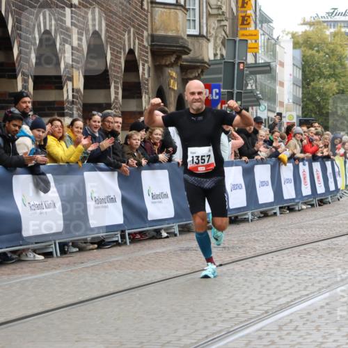 05.10.2025 - 20. swb-Marathon Bremen Strokosch-Dieckow http://msf.ph/oto/9227481 05.10.2025 12:25:02 Ziel 1357 meine-sportfotos.de