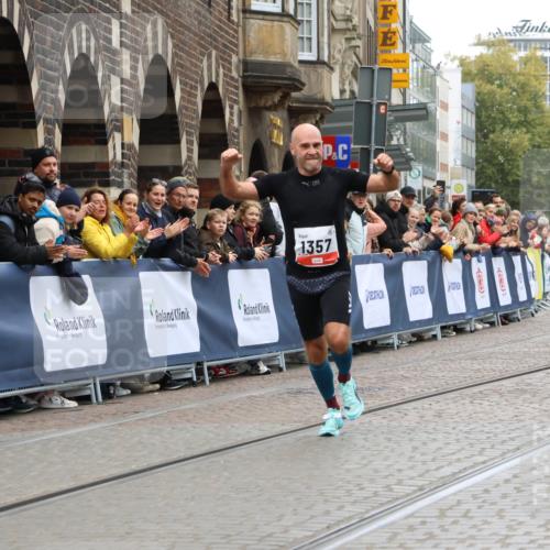 05.10.2025 - 20. swb-Marathon Bremen Strokosch-Dieckow http://msf.ph/oto/9227503 05.10.2025 12:25:02 Ziel 1357 meine-sportfotos.de