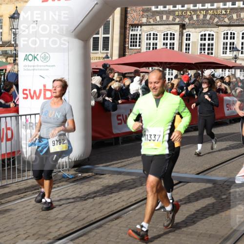 05.10.2025 - 20. swb-Marathon Bremen Yannick Fuchs http://msf.ph/oto/9227515 05.10.2025 11:01:20 Ziel 9182, 9443, 9613, 9880, 10477, 10544, 10762, 10914, 11337, 11338, 11524, 11597, 11680, 11719 meine-sportfotos.de