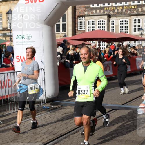 05.10.2025 - 20. swb-Marathon Bremen Yannick Fuchs http://msf.ph/oto/9227531 05.10.2025 11:01:21 Ziel 9182, 9443, 9613, 9880, 10544, 10762, 10914, 11337, 11338, 11524, 11597, 11680 meine-sportfotos.de