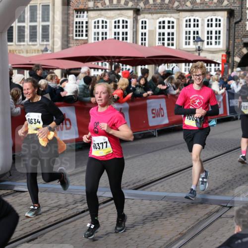 05.10.2025 - 20. swb-Marathon Bremen Yannick Fuchs http://msf.ph/oto/9227546 05.10.2025 10:58:16 Ziel 9330, 9576, 9582, 9634, 9872, 10127, 10377, 10395, 10398, 10459, 10620, 11058, 11601, 11608 meine-sportfotos.de
