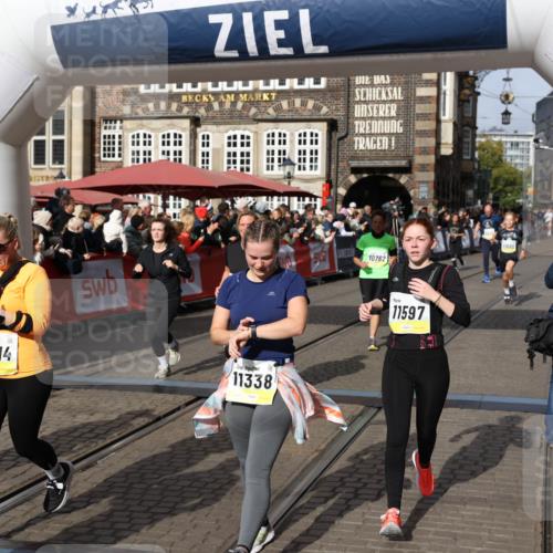 05.10.2025 - 20. swb-Marathon Bremen Yannick Fuchs http://msf.ph/oto/9227551 05.10.2025 11:01:21 Ziel 9182, 9443, 9613, 9880, 10544, 10762, 10914, 11337, 11338, 11524, 11597, 11680 meine-sportfotos.de