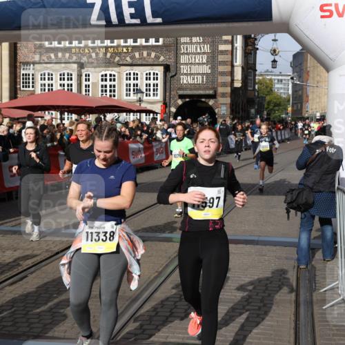 05.10.2025 - 20. swb-Marathon Bremen Yannick Fuchs http://msf.ph/oto/9227559 05.10.2025 11:01:22 Ziel 9182, 9443, 9613, 9880, 10544, 10762, 10914, 11337, 11338, 11524, 11597, 11680 meine-sportfotos.de