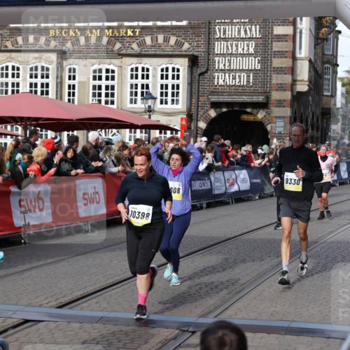 05.10.2025 - 20. swb-Marathon Bremen Yannick Fuchs http://msf.ph/oto/9227595 05.10.2025 10:58:17 Ziel 9330, 9576, 9582, 9634, 9952, 10127, 10377, 10395, 10398, 10459, 10620, 11058, 11562, 11608 meine-sportfotos.de