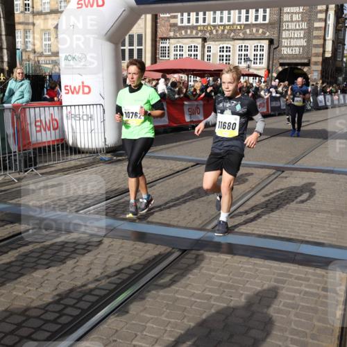 05.10.2025 - 20. swb-Marathon Bremen Yannick Fuchs http://msf.ph/oto/9227666 05.10.2025 11:01:24 Ziel 9182, 9613, 9925, 10544, 10762, 10914, 11337, 11338, 11597, 11680, 11688 meine-sportfotos.de