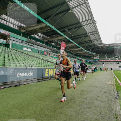 05.10.2025 - 20. swb-Marathon Bremen Michael Burmester http://msf.ph/oto/9227679 05.10.2025 12:12:59 Laufen im Stadion 529, 542, 600, 717, 1113, 1437, 1509, 1771, 1948, 2053, 2116, 2159, 2292 meine-sportfotos.de