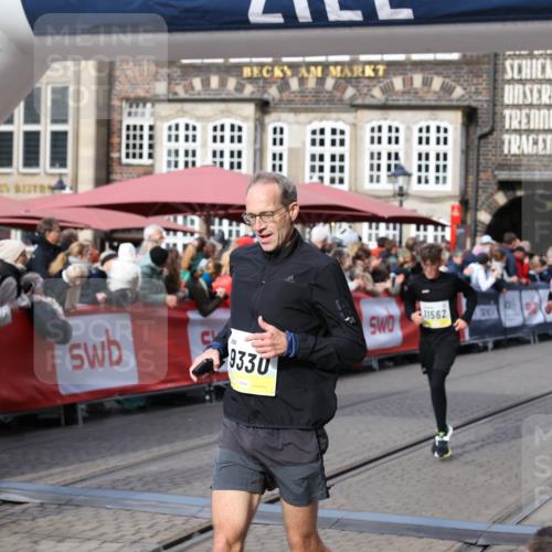 05.10.2025 - 20. swb-Marathon Bremen Yannick Fuchs http://msf.ph/oto/9227690 05.10.2025 10:58:19 Ziel 9330, 9576, 9582, 9634, 9952, 10127, 10377, 10395, 10398, 10459, 10620, 11058, 11562, 11608 meine-sportfotos.de