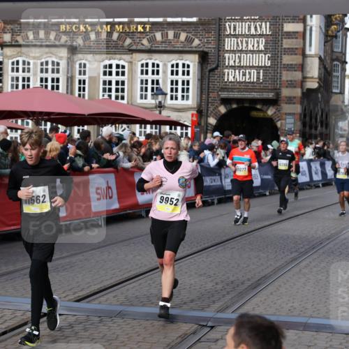 05.10.2025 - 20. swb-Marathon Bremen Yannick Fuchs http://msf.ph/oto/9227752 05.10.2025 10:58:21 Ziel 7077, 9330, 9634, 9952, 10377, 10398, 10620, 11562, 11608 meine-sportfotos.de