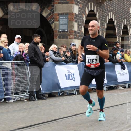 05.10.2025 - 20. swb-Marathon Bremen Strokosch-Dieckow http://msf.ph/oto/9227779 05.10.2025 12:25:04 Ziel 1357 meine-sportfotos.de