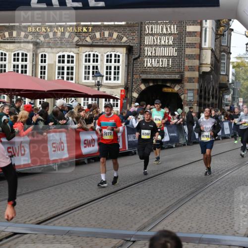 05.10.2025 - 20. swb-Marathon Bremen Yannick Fuchs http://msf.ph/oto/9227803 05.10.2025 10:58:22 Ziel 7077, 9330, 9634, 9952, 10368, 10377, 10398, 10620, 10786, 11049, 11562, 11608 meine-sportfotos.de