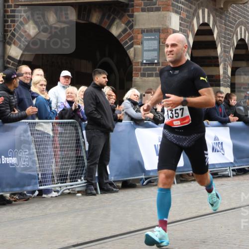 05.10.2025 - 20. swb-Marathon Bremen Strokosch-Dieckow http://msf.ph/oto/9227813 05.10.2025 12:25:04 Ziel 1357 meine-sportfotos.de