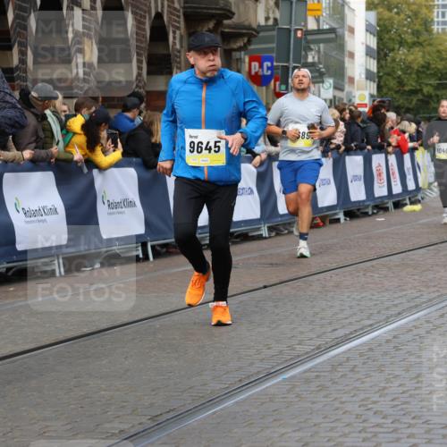 05.10.2025 - 20. swb-Marathon Bremen Strokosch-Dieckow http://msf.ph/oto/9227837 05.10.2025 10:50:10 Ziel 9485, 9579, 9645, 9689, 9787, 10022, 10246, 10356, 10400, 10443, 11104, 11208, 11288, 11295 meine-sportfotos.de