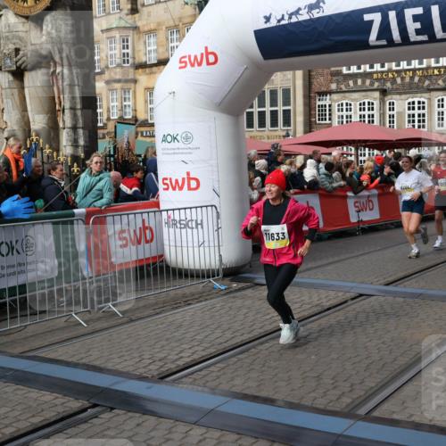 05.10.2025 - 20. swb-Marathon Bremen Yannick Fuchs http://msf.ph/oto/9227895 05.10.2025 11:01:35 Ziel 7908, 9286, 9371, 10157, 10336, 11194, 11633 meine-sportfotos.de
