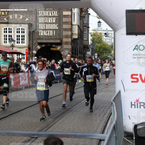 05.10.2025 - 20. swb-Marathon Bremen Yannick Fuchs http://msf.ph/oto/9227903 05.10.2025 10:58:25 Ziel 7077, 9174, 9330, 9462, 9952, 10368, 10786, 11049, 11184, 11495, 11562, 11724 meine-sportfotos.de