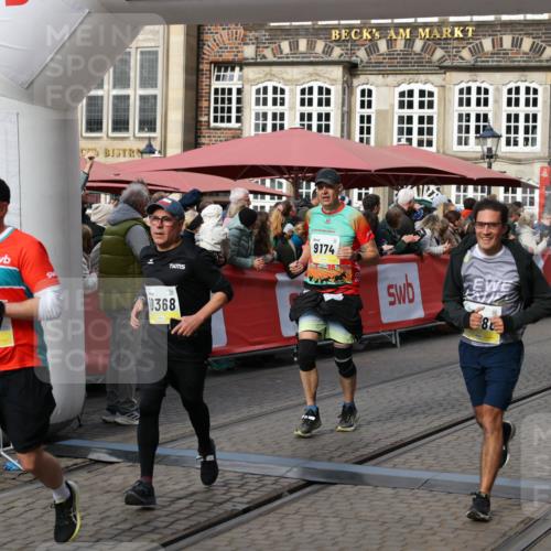 05.10.2025 - 20. swb-Marathon Bremen Yannick Fuchs http://msf.ph/oto/9227946 05.10.2025 10:58:25 Ziel 7077, 9174, 9330, 9462, 9952, 10368, 10786, 11049, 11184, 11495, 11562, 11724 meine-sportfotos.de