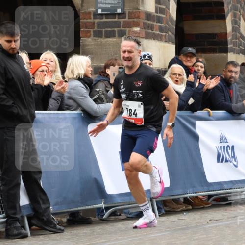 05.10.2025 - 20. swb-Marathon Bremen Strokosch-Dieckow http://msf.ph/oto/9227976 05.10.2025 12:25:20 Ziel 784 meine-sportfotos.de