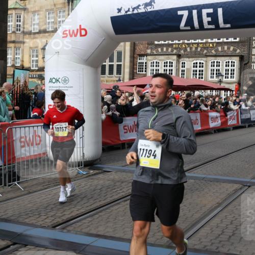 05.10.2025 - 20. swb-Marathon Bremen Yannick Fuchs http://msf.ph/oto/9228004 05.10.2025 11:01:38 Ziel 7908, 9286, 9322, 9371, 10157, 10336, 11194, 11493, 11633 meine-sportfotos.de